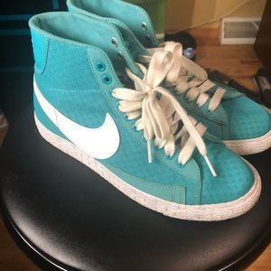 NIKE hightops